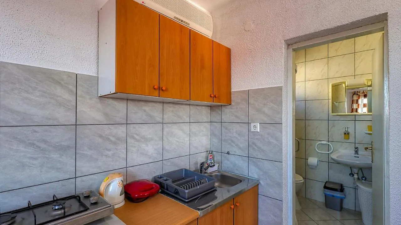 Apartments Lukic Gornji Karin 0*,  Kroatien